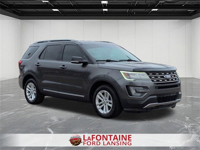 Used 2016 Ford Explorer XLT w/ Equipment Group 202A image 7