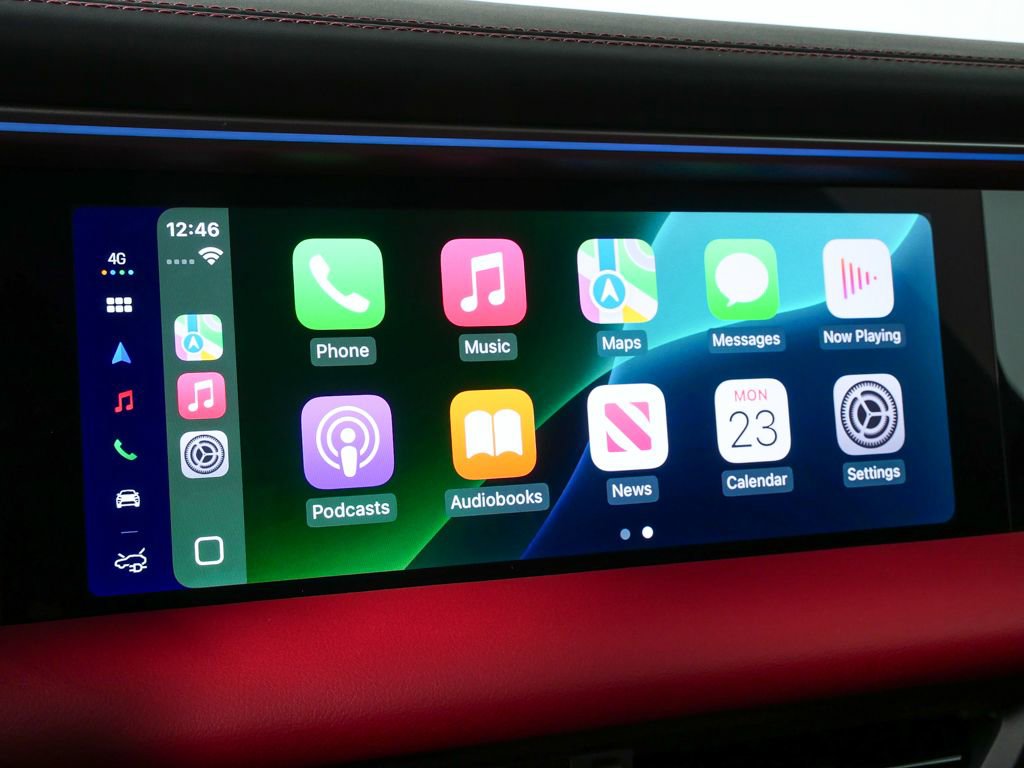 New 2026 Porsche Macan Electric image 17