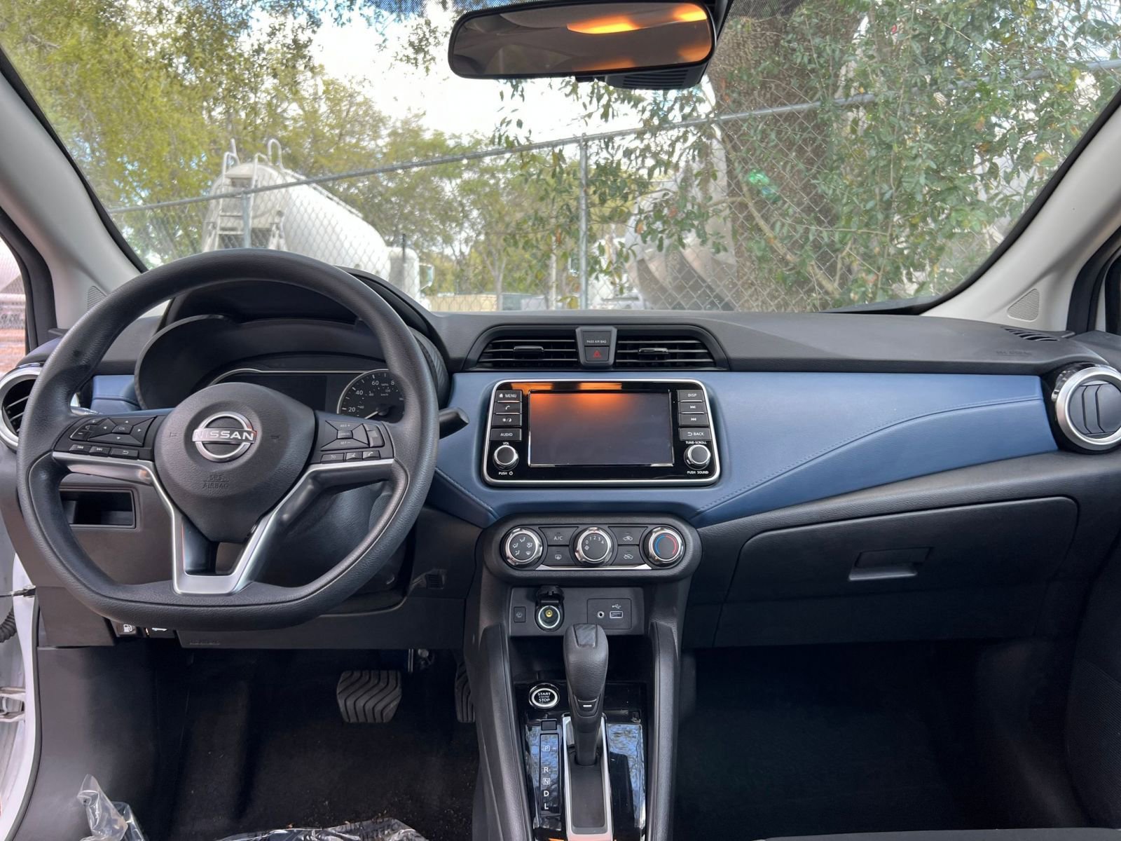 Used 2025 Nissan Versa SV FWD image 29