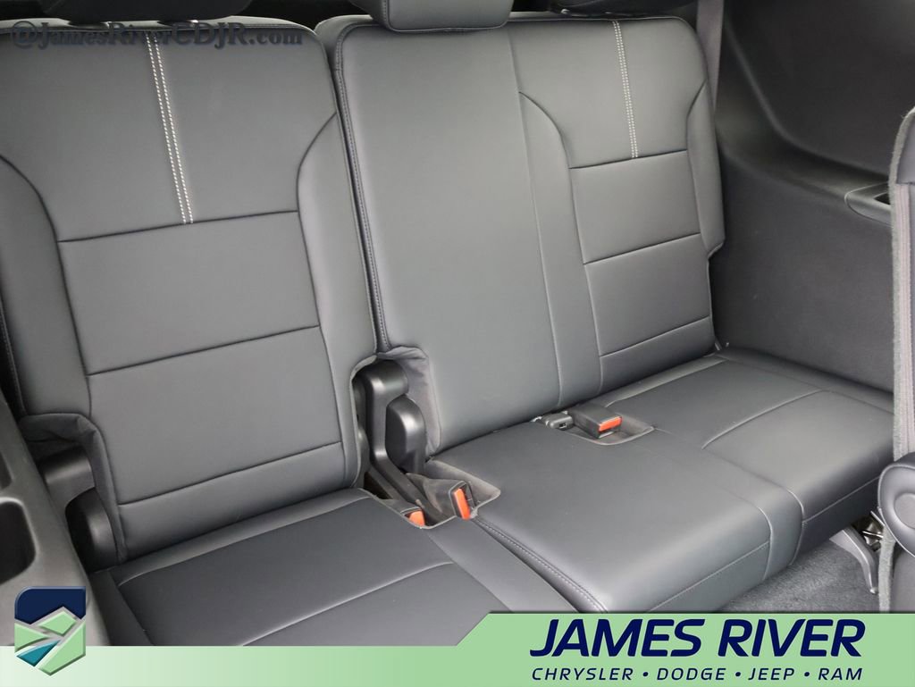 Used 2026 GMC Acadia Elevation w/ Elevation Premium Package AWD/4WD image 13