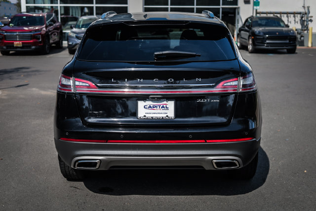 Used 2019 Lincoln Nautilus Premier AWD/4WD image 18