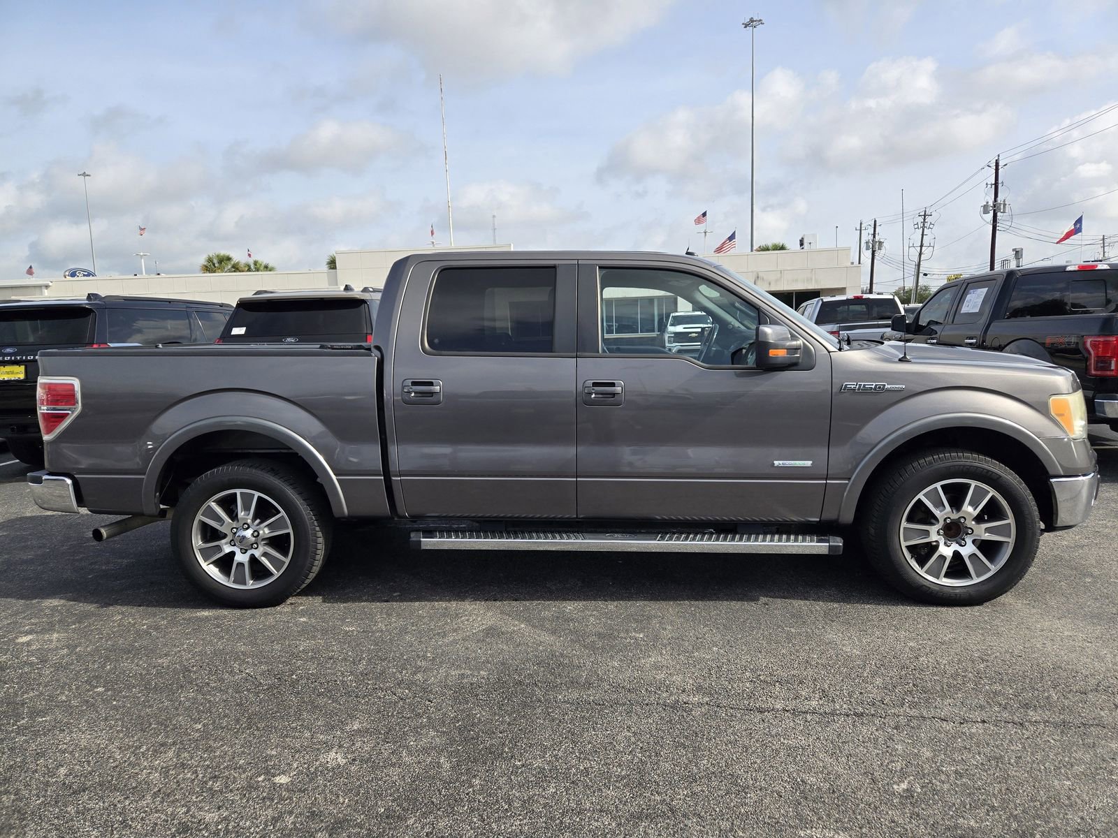 Used 2014 Ford F150 Lariat w/ Equipment Group 501A Mid RWD image 4