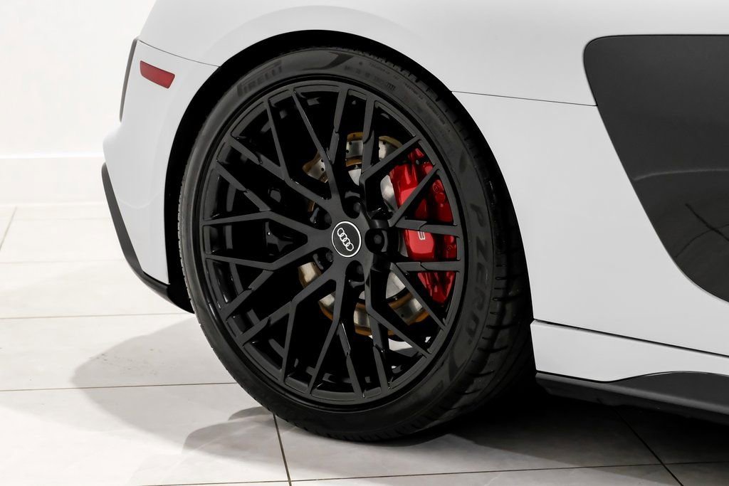Used 2020 Audi R8 V10 w/ 20" Wheel Package image 45