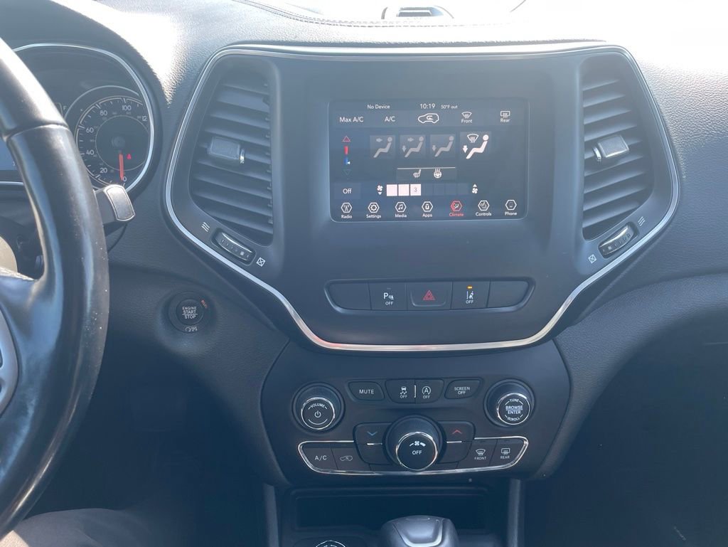Used 2021 Jeep Cherokee Latitude Plus w/ Sun & Sound Group AWD/4WD image 20