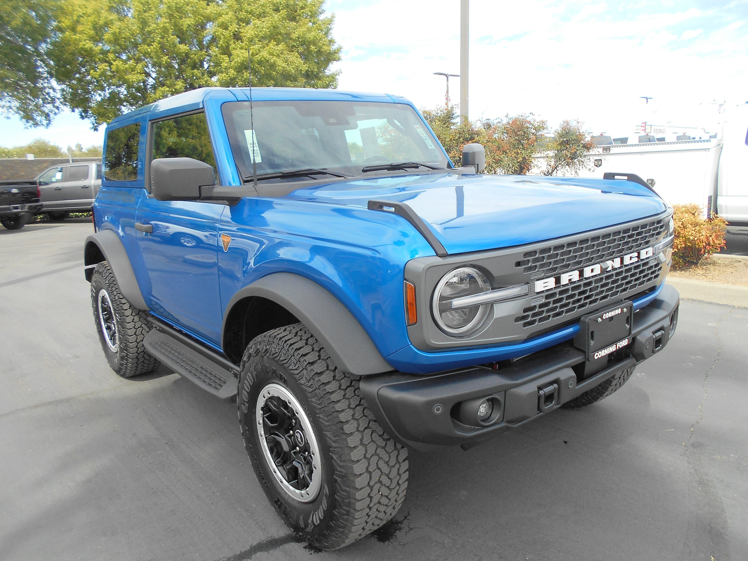 Used 2026 Ford Bronco Badlands AWD/4WD image 2