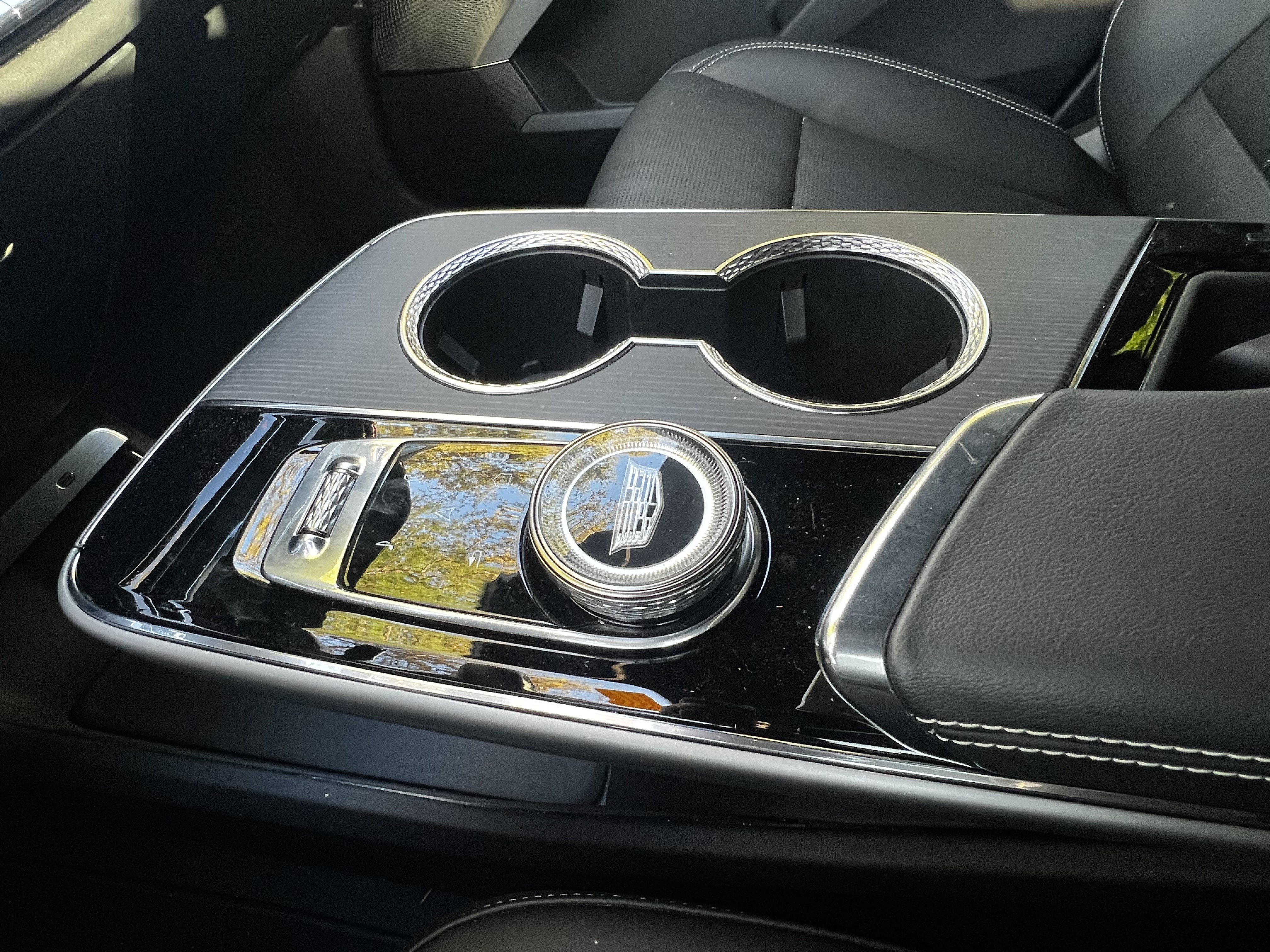 Used 2025 Cadillac Lyriq Sport AWD/4WD image 28
