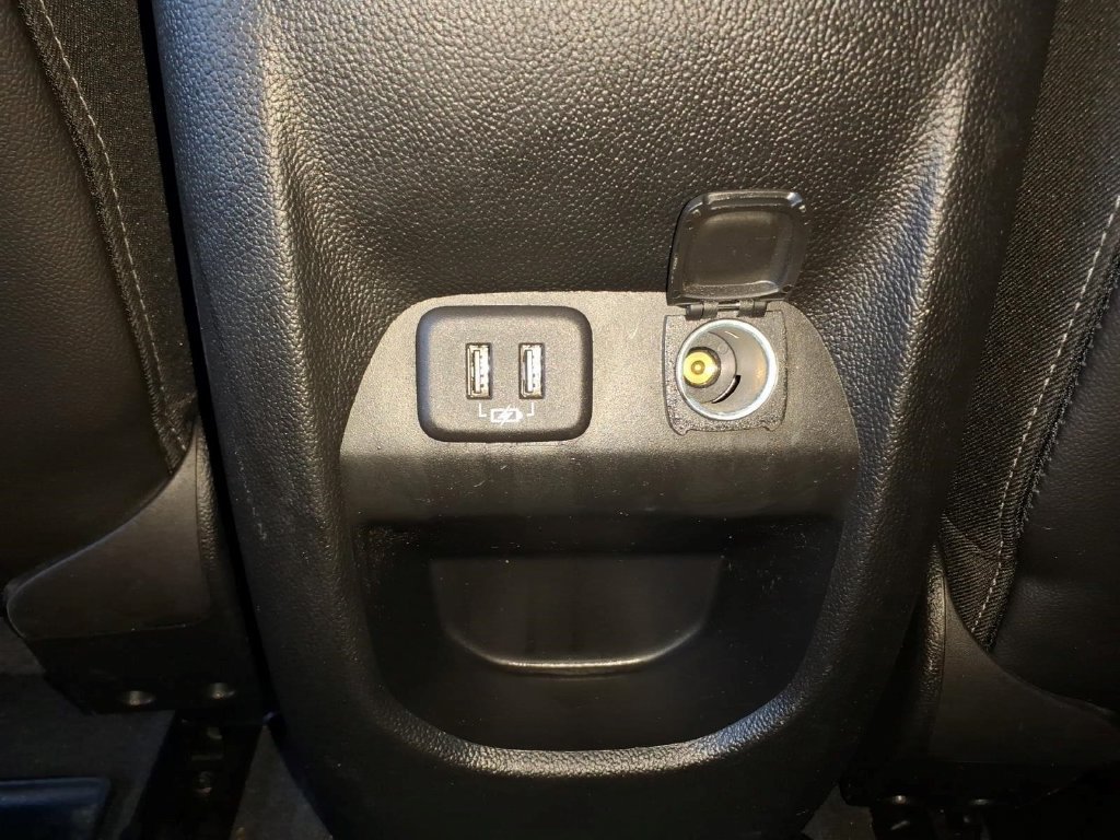 Used 2022 Chevrolet Colorado ZR2 w/ ZR2 Dusk Special Edition AWD/4WD image 18