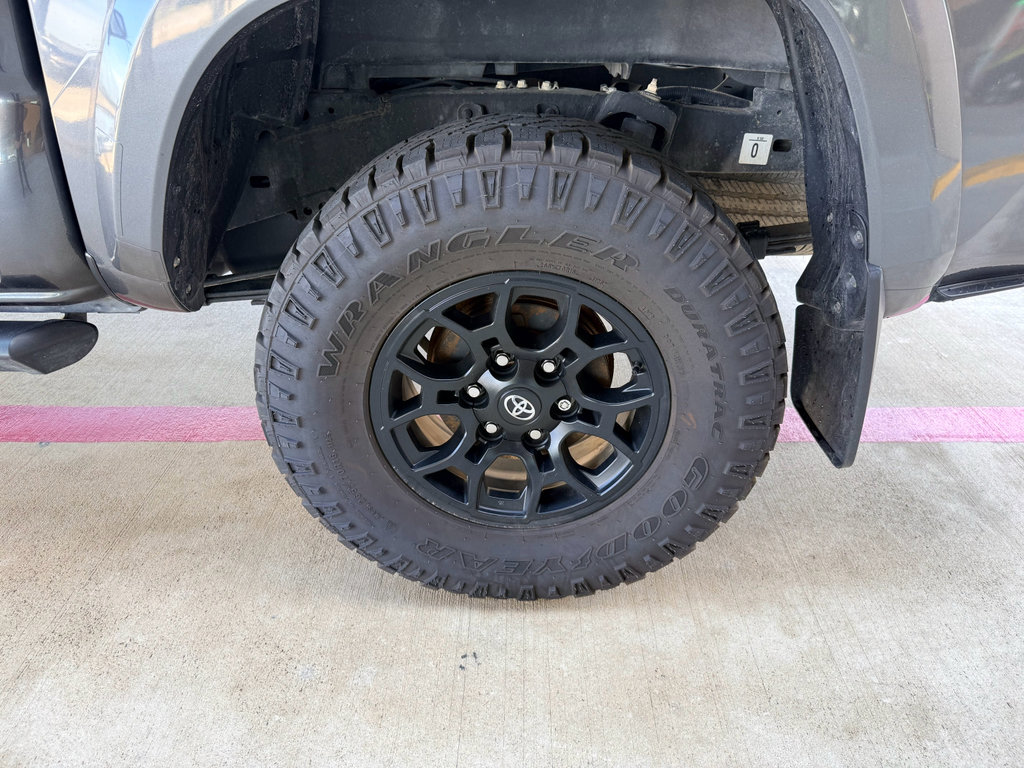 Used 2022 Toyota Tacoma SR5 RWD image 25