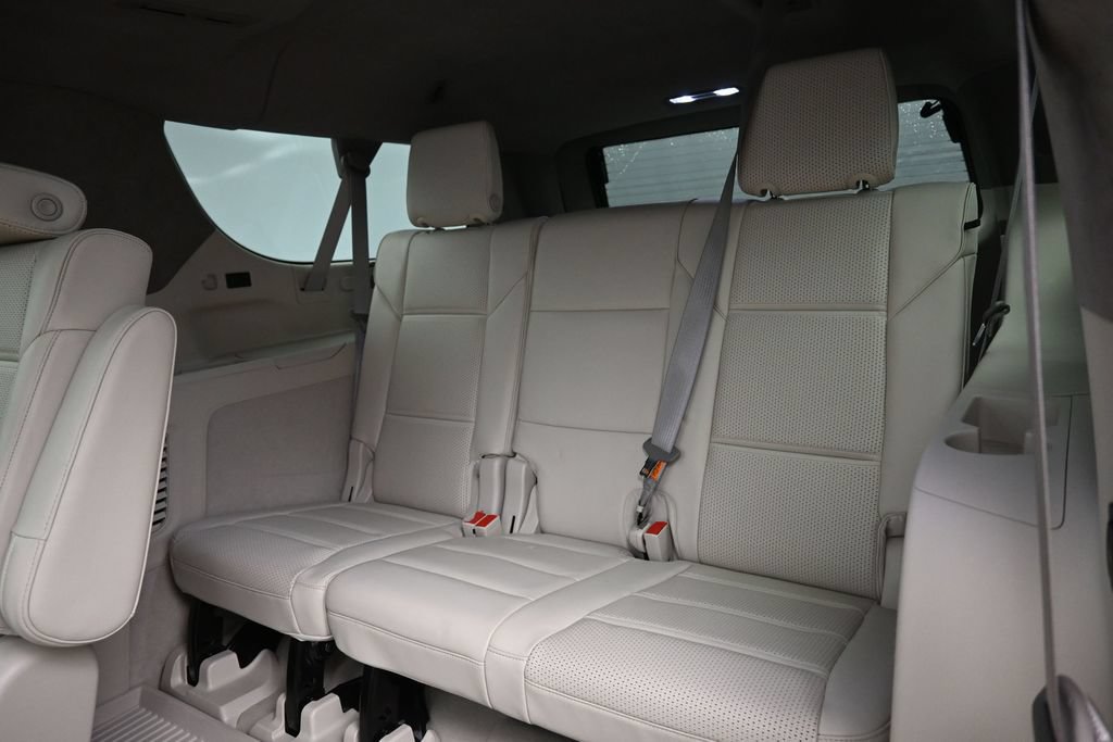 Used 2023 Cadillac Escalade ESV Sport Platinum w/ LPO, ONYX Package AWD/4WD image 26