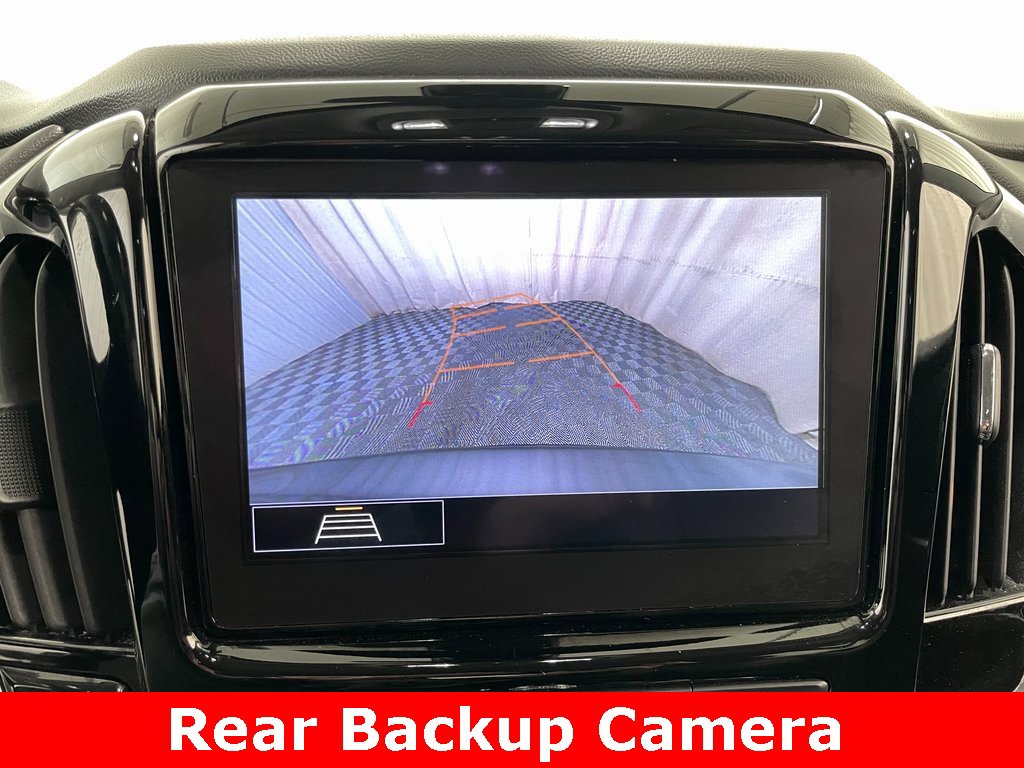 Used 2021 Chevrolet Traverse LT image 3