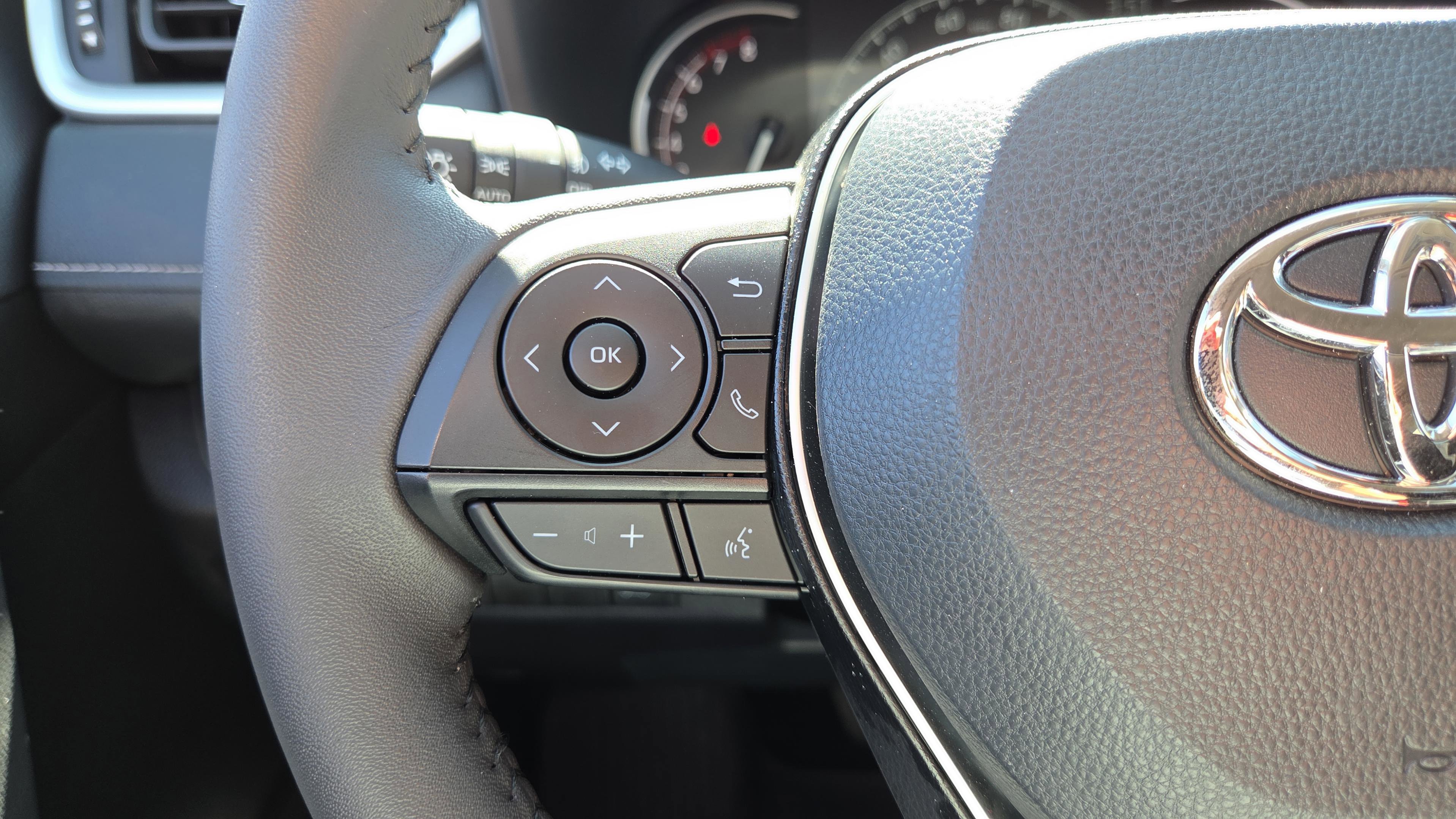 Certified 2025 Toyota RAV4 XLE Premium image 31