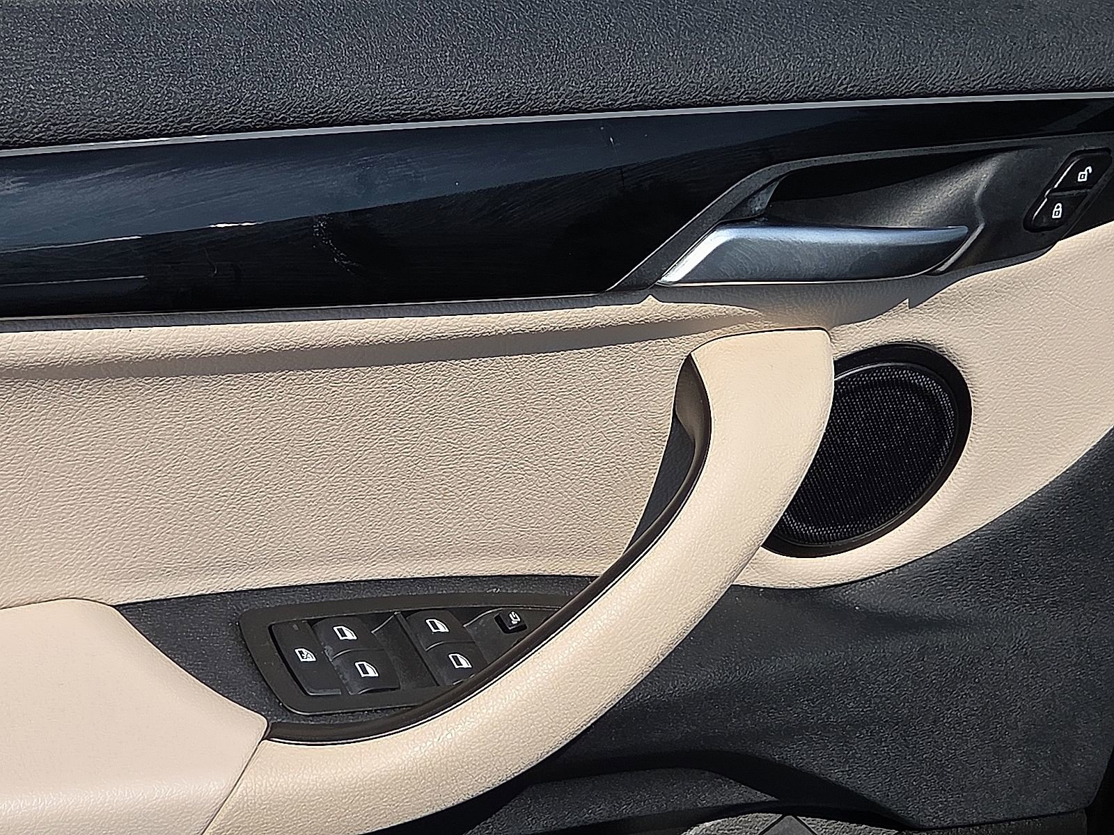 Used 2022 BMW X2 xDrive28i w/ Premium Package image 21