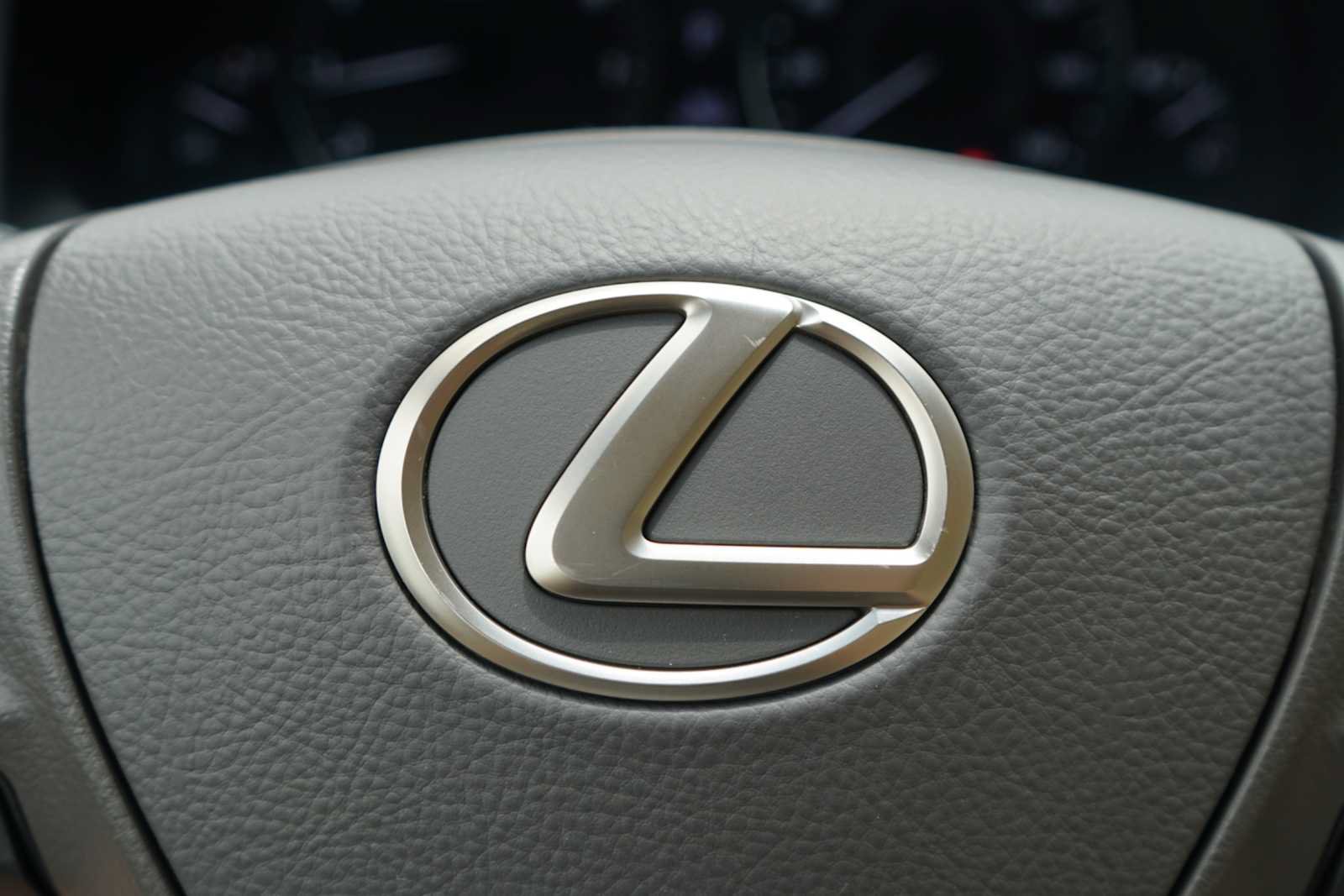 Used 2017 Lexus LS 460 w/ Comfort Package RWD image 13