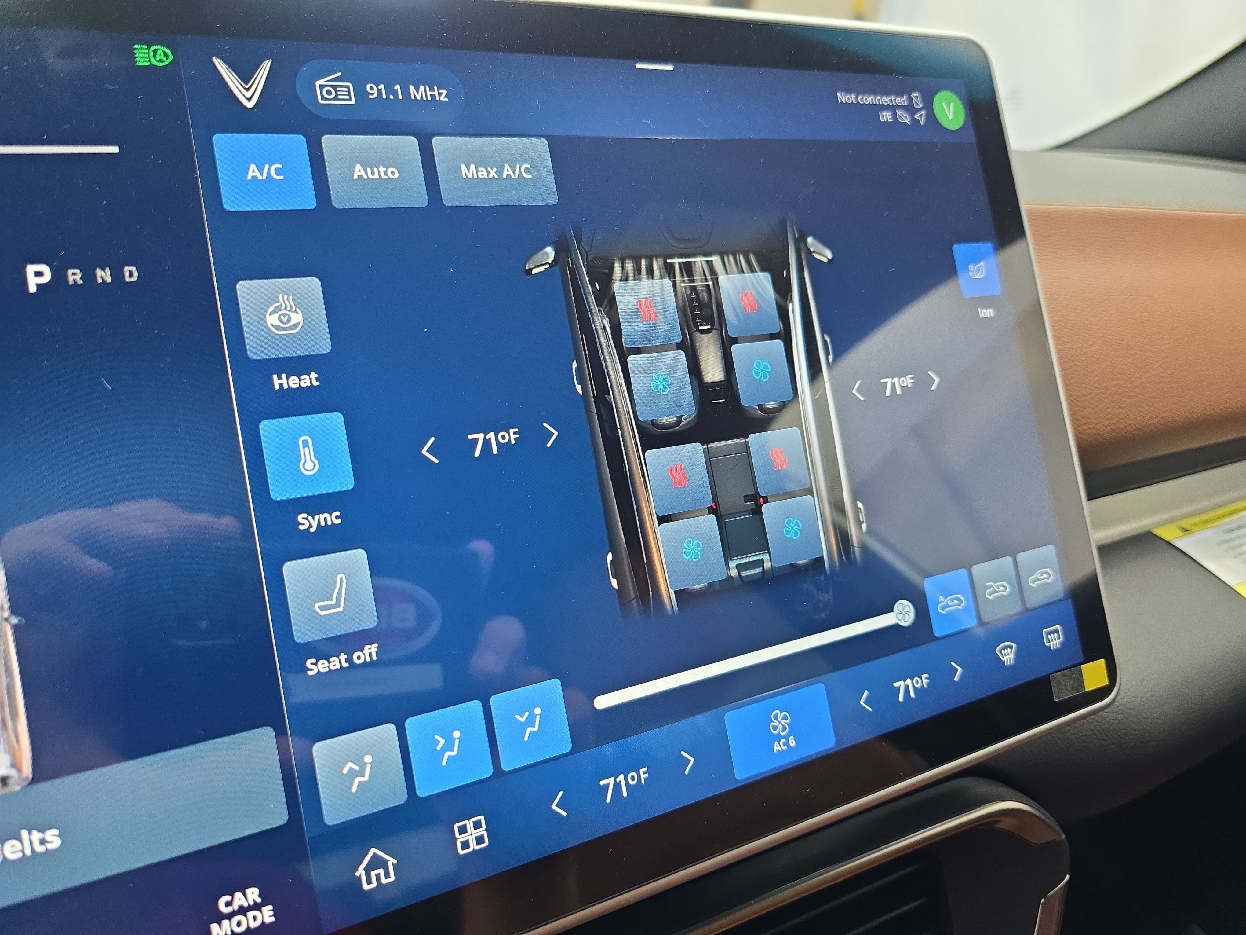 New 2025 VinFast VF 8 Plus image 22