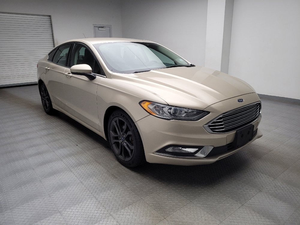 Used 2018 Ford Fusion SE w/ Equipment Group 201A FWD image 13