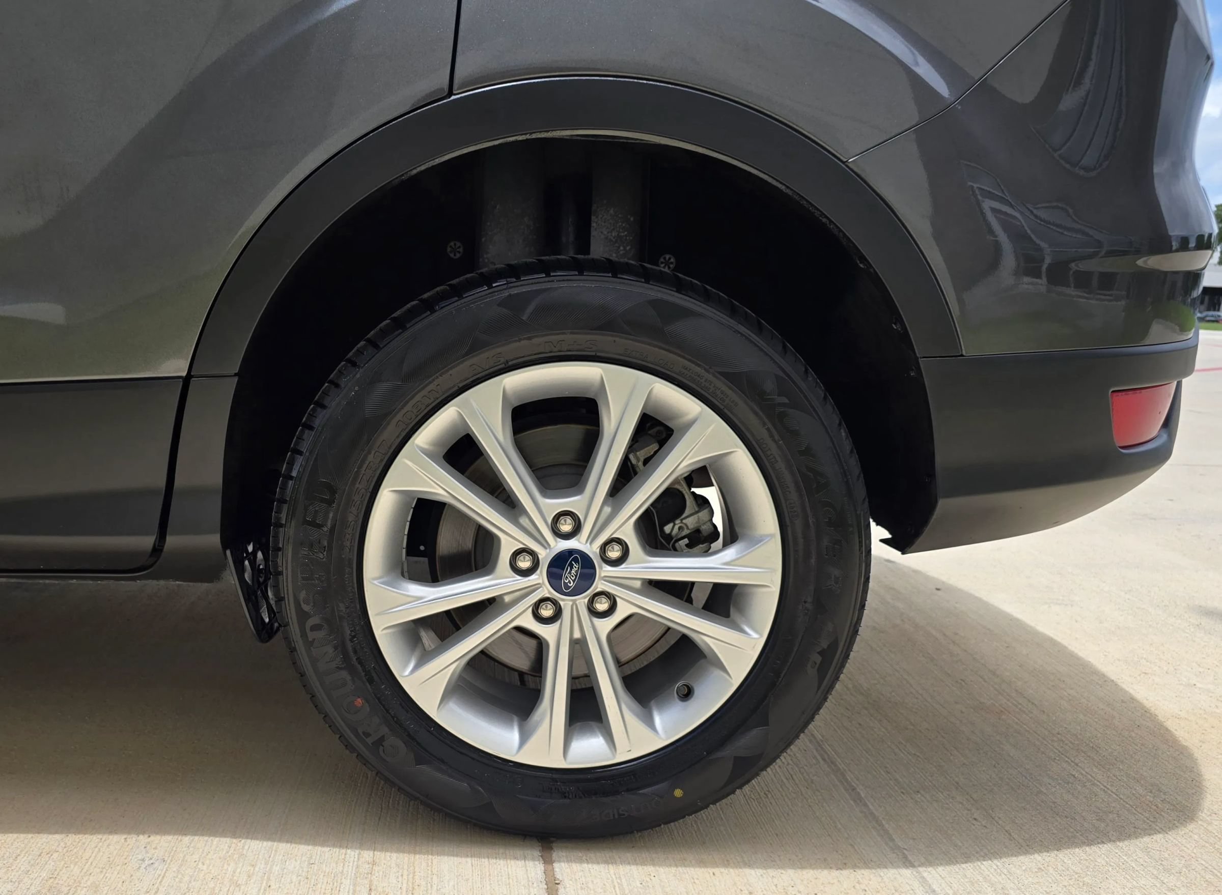 Used 2019 Ford Escape SEL FWD image 46