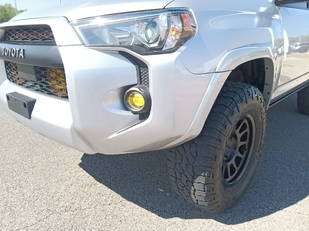 Used 2022 Toyota 4Runner SR5 image 9