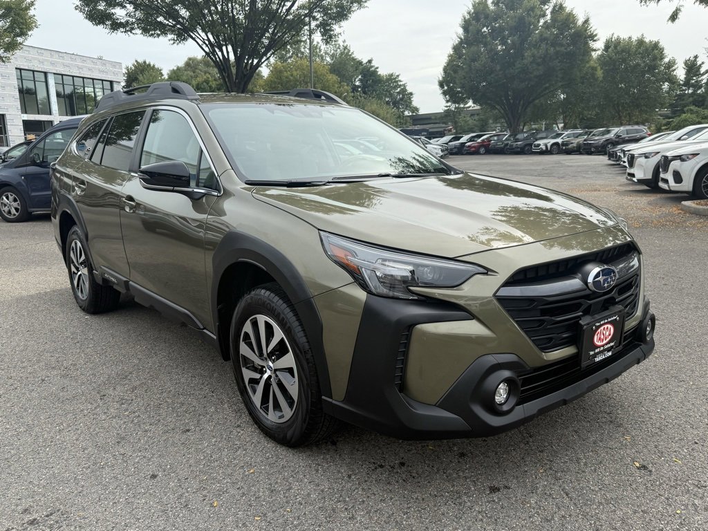 Certified 2025 Subaru Outback Premium image 4