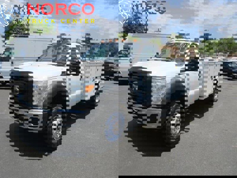 Used 2011 Ford F450 XL w/ XL Decor Group image 2