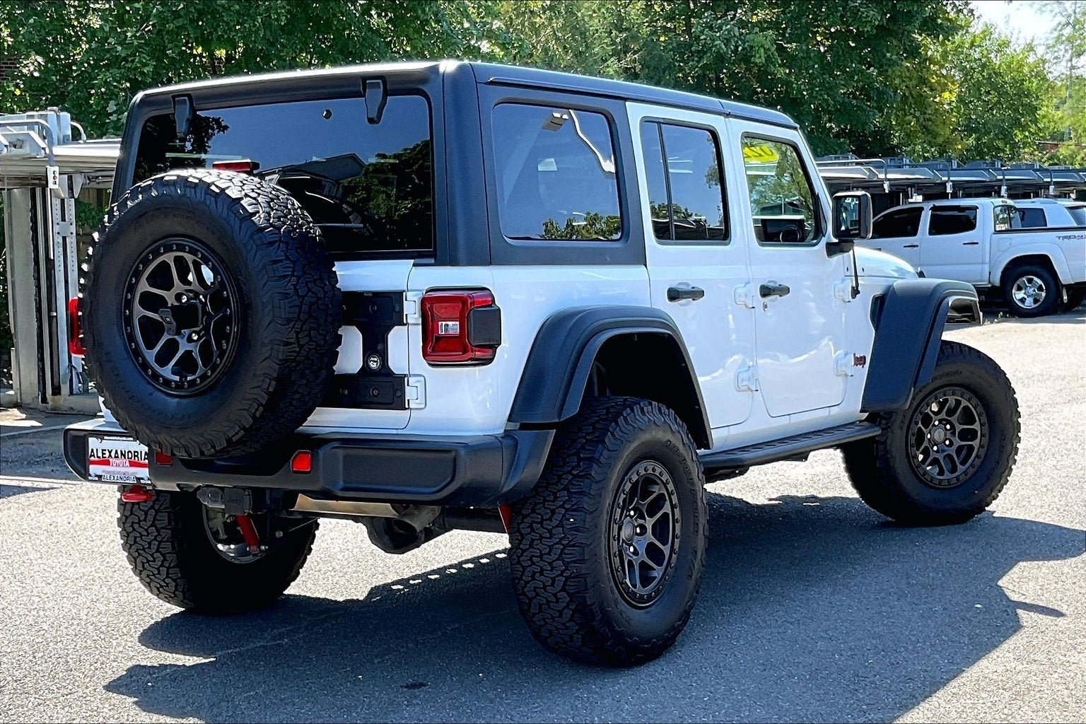 Used 2022 Jeep Wrangler Unlimited Rubicon AWD/4WD image 8