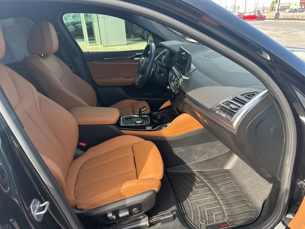 Used 2024 BMW X4 M40i w/ Premium Package image 7