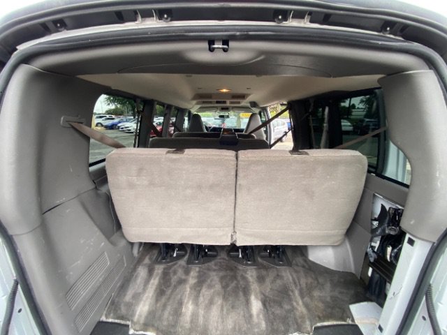 Used 2018 Chevrolet Express 3500 LT w/ LT Preferred Equipment Group RWD image 8