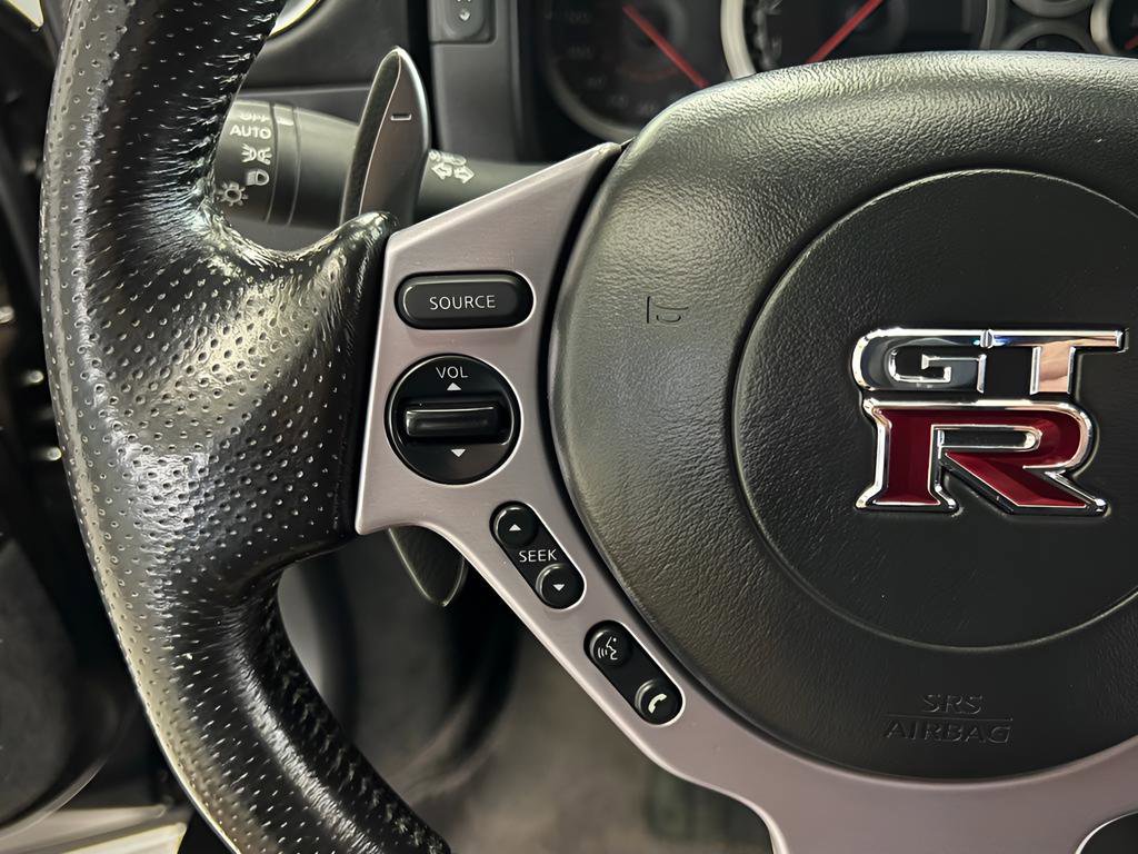 Used 2011 Nissan GT-R Premium image 53