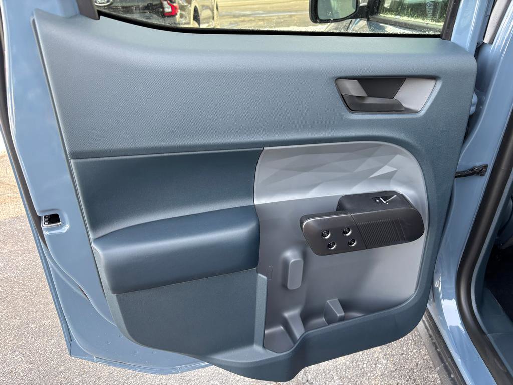 New 2025 Ford Maverick XLT w/ Black Appearance Package image 12