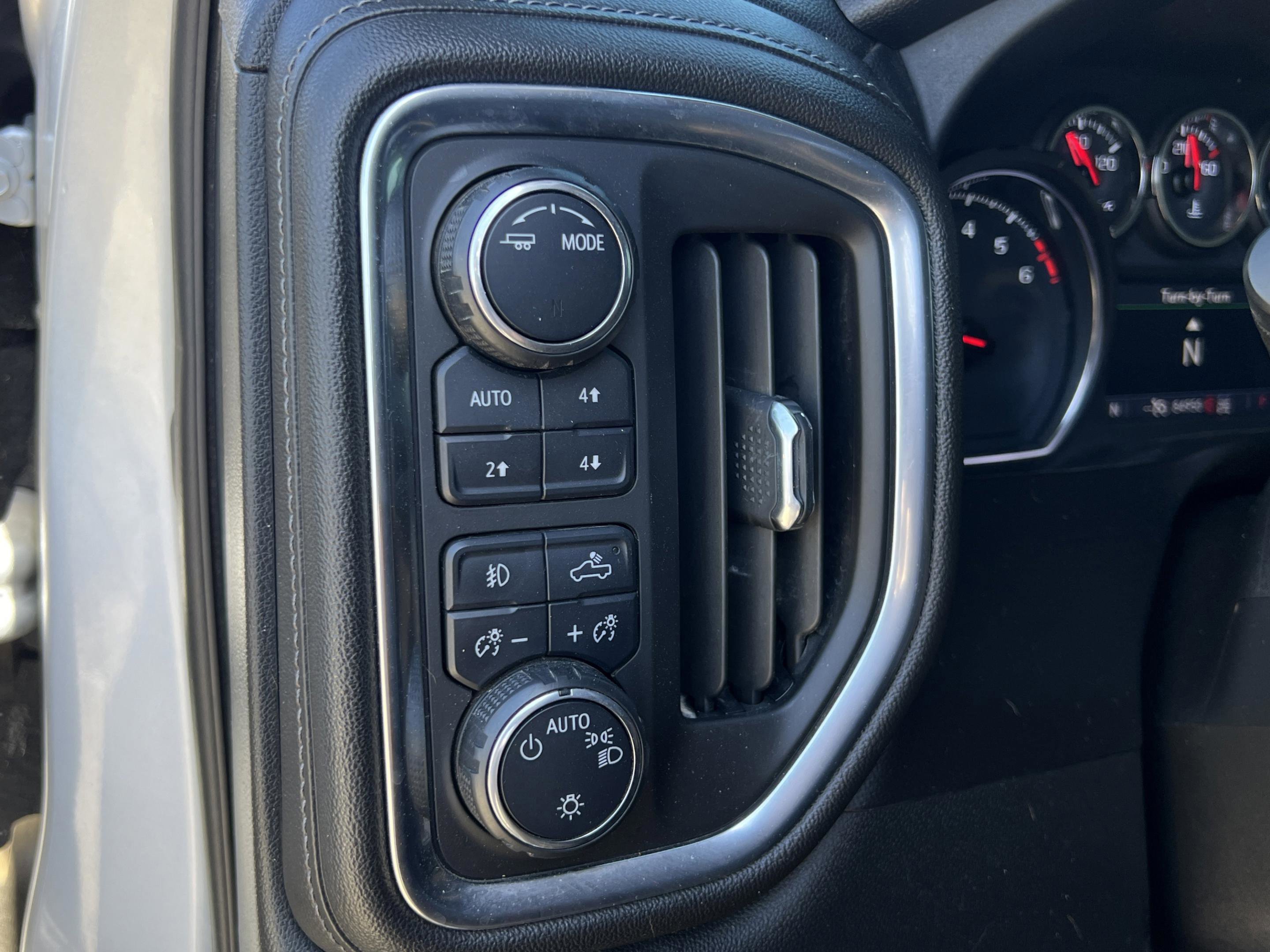 Used 2020 Chevrolet Silverado 1500 LT Trail Boss image 21