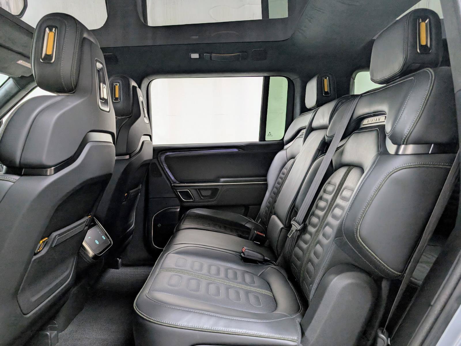 Used 2024 Rivian R1S Adventure AWD/4WD image 21