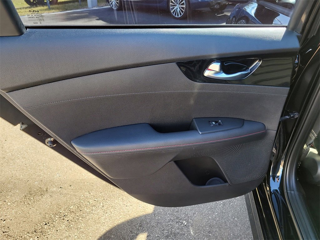 Used 2022 Kia Forte GT w/ GT2 Package image 9