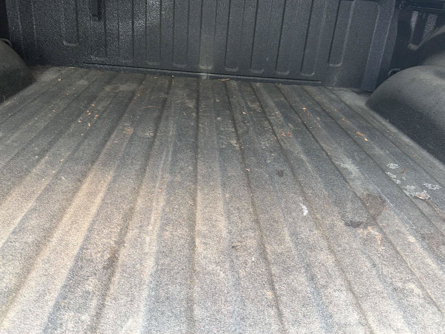 Used 2025 RAM 1500 Laramie AWD/4WD image 6