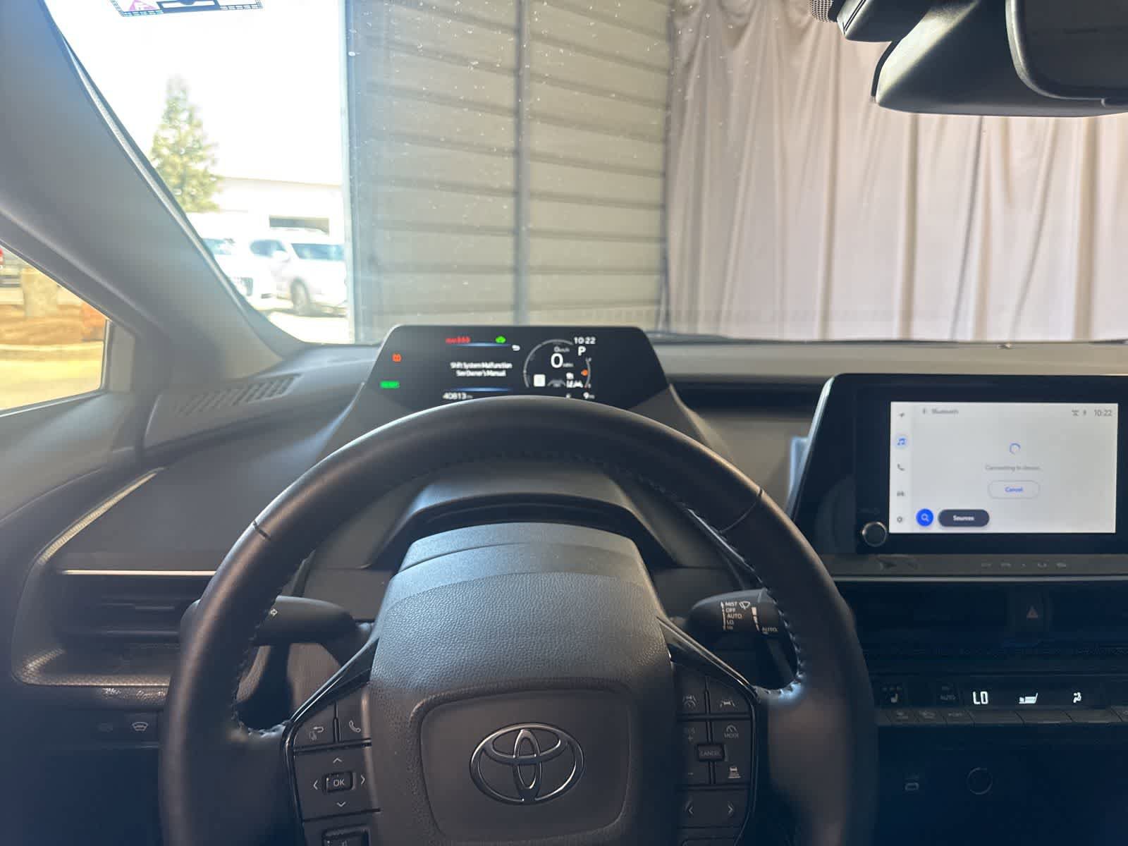 Used 2025 Toyota Prius XLE FWD image 22