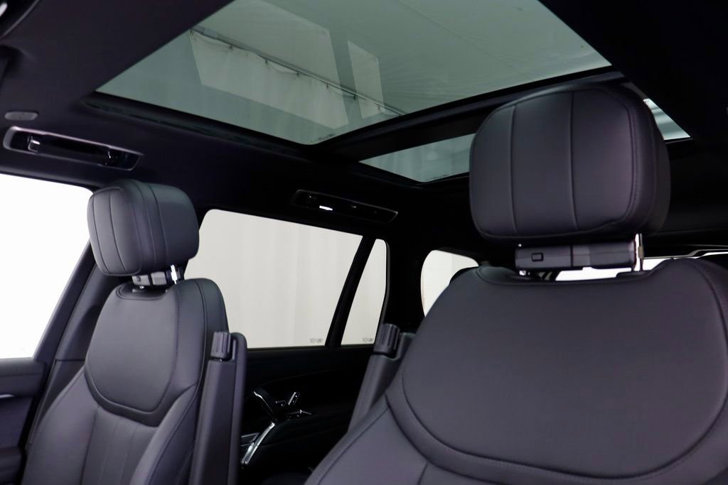 New 2025 Land Rover Range Rover Long Wheelbase SE image 14