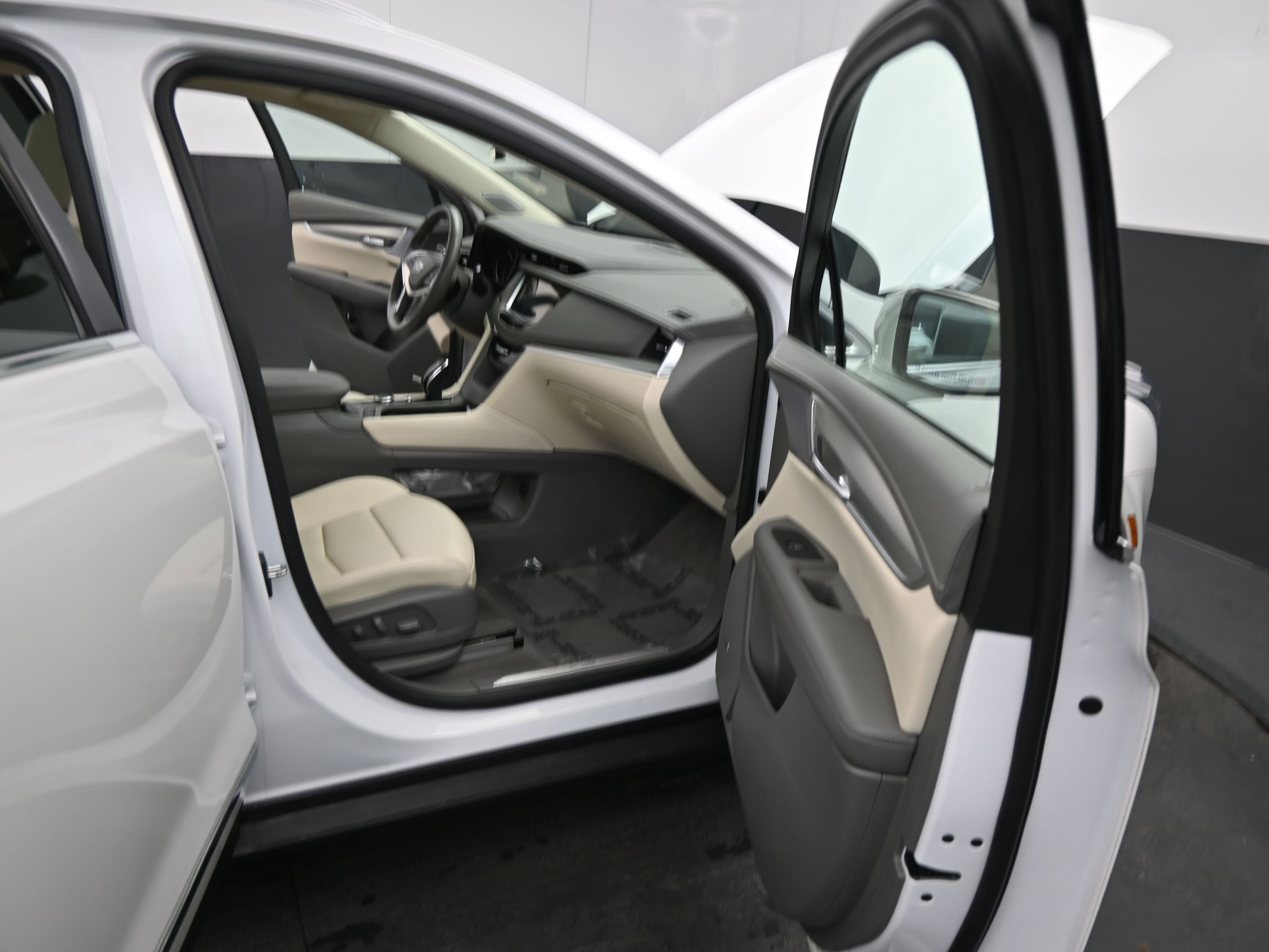 Used 2023 Cadillac XT5 Premium Luxury image 22