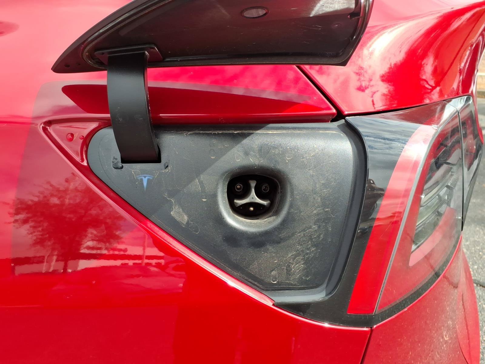 Used 2023 Tesla Model Y Long Range AWD/4WD image 23