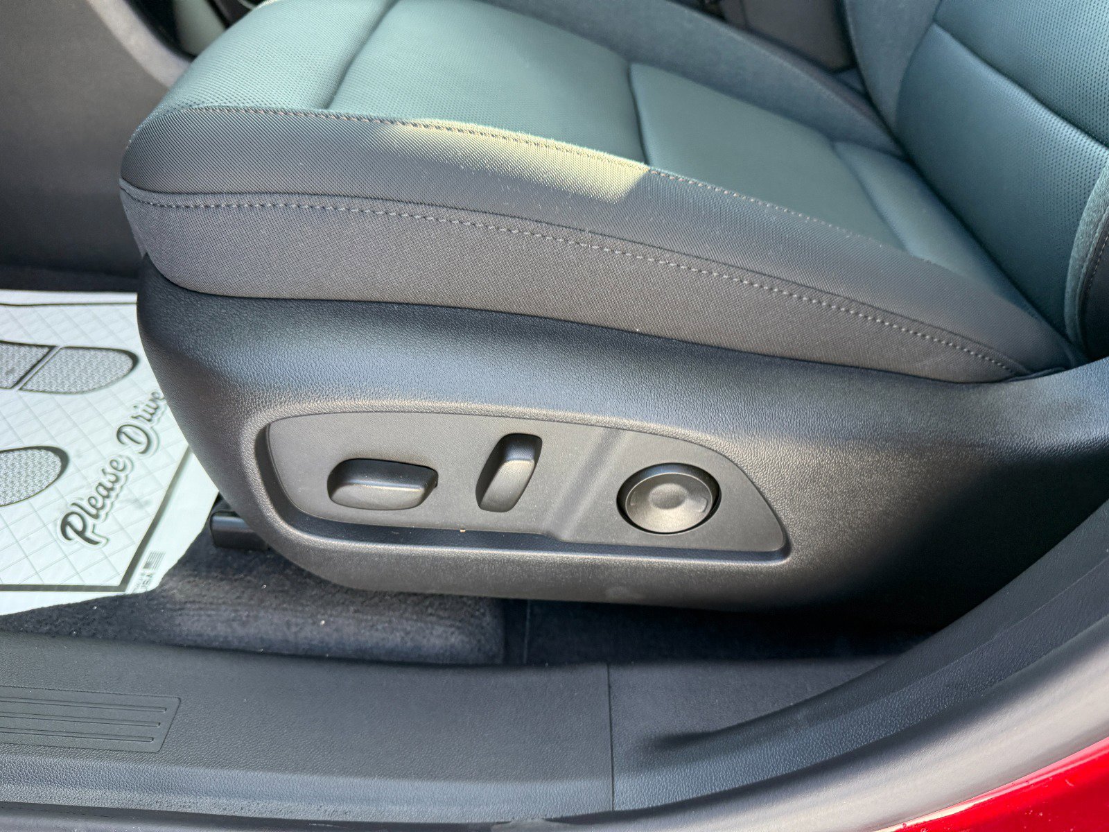 New 2026 GMC Terrain AT4 w/ Convenience Package III image 25