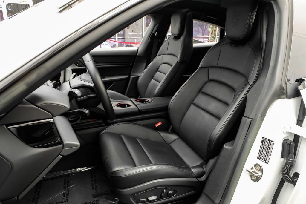 Used 2023 Porsche Taycan RWD image 32