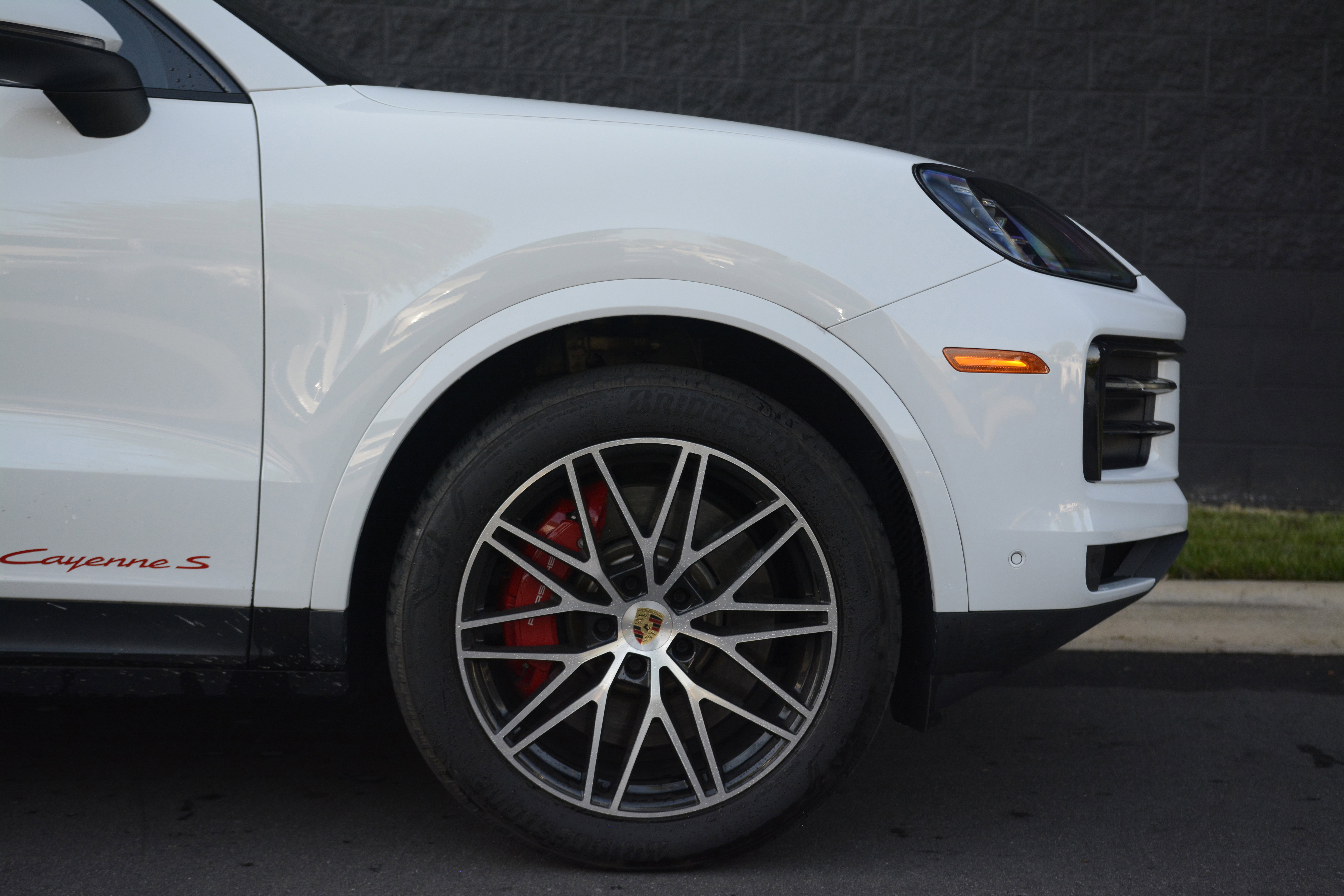 Certified 2024 Porsche Cayenne S AWD/4WD image 43