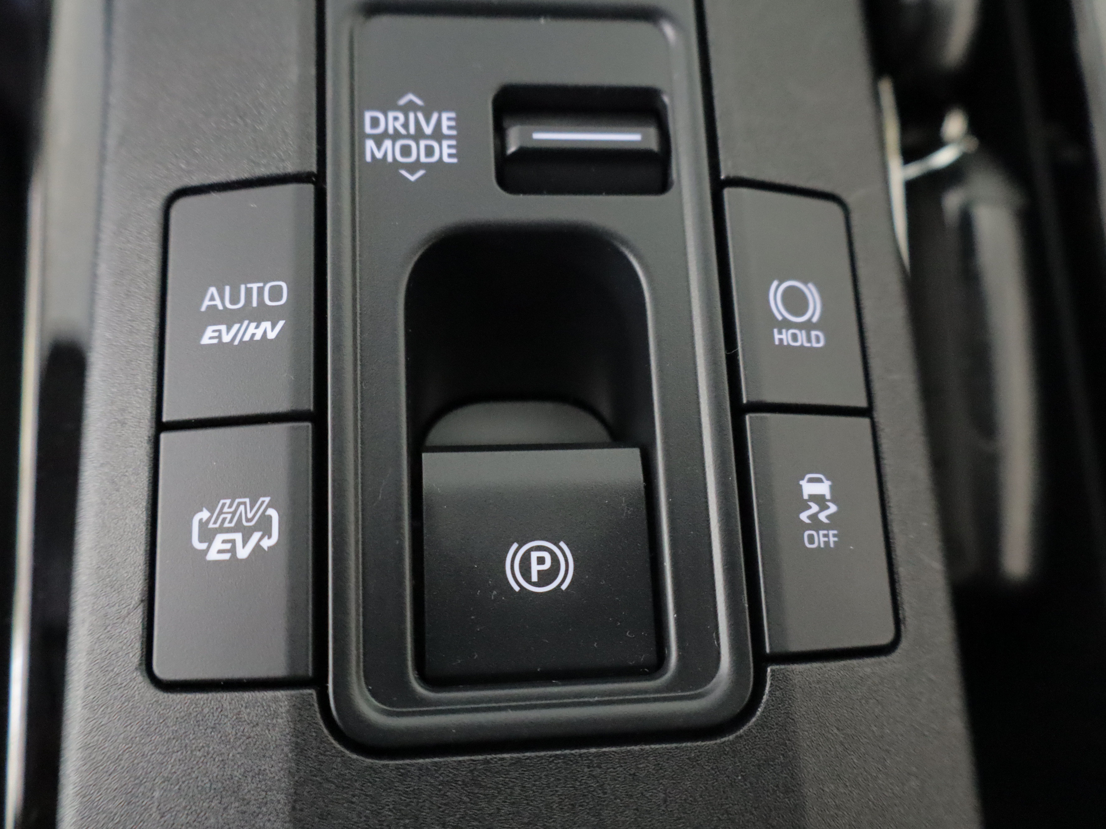 Used 2026 Toyota Prius Plug-In Hybrid FWD image 16