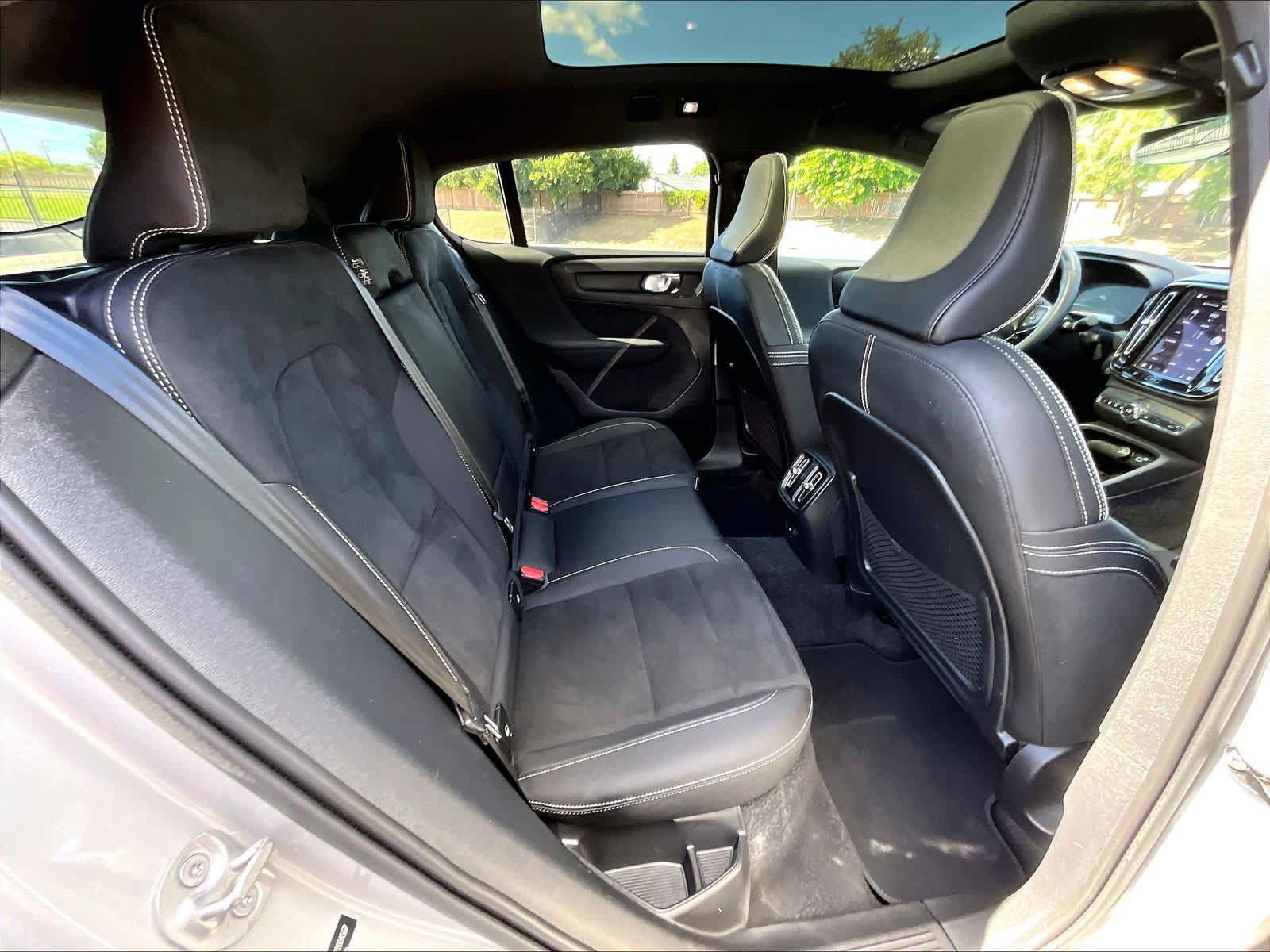 Used 2023 Volvo C40 P8 Recharge Plus AWD/4WD image 30