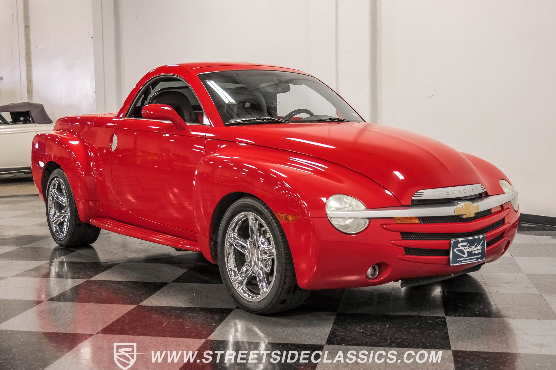Used 2003 Chevrolet SSR w/ Preferred Equipment Group image 17