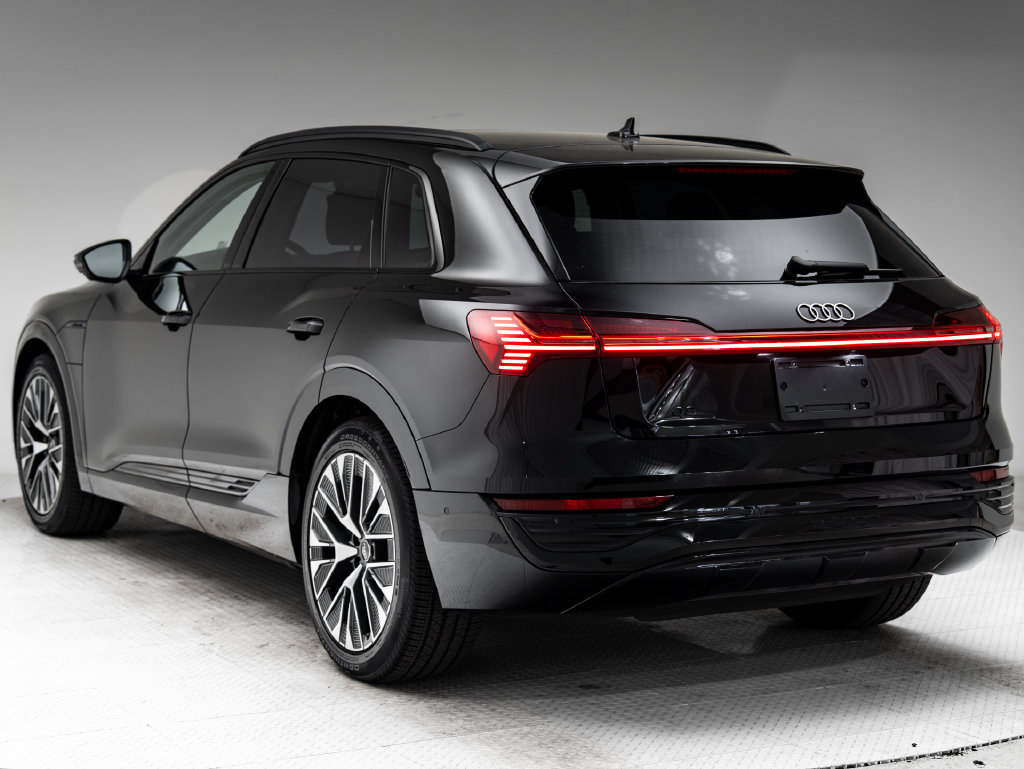 Used 2024 Audi Q8 e-tron Premium Plus w/ Prestige Package AWD/4WD image 3