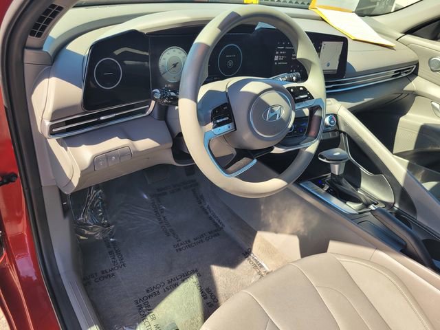 Used 2024 Hyundai Elantra SEL image 12