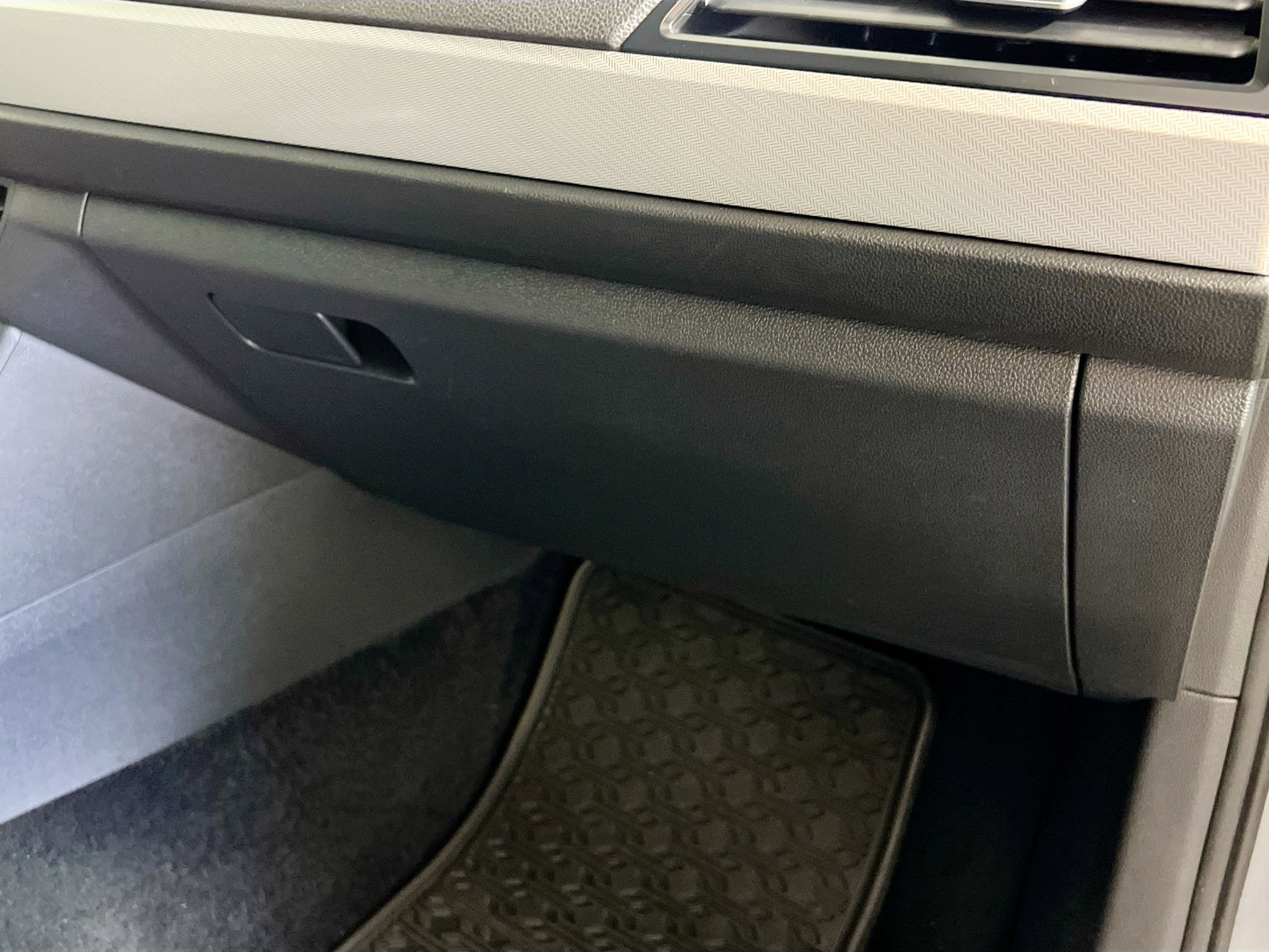 Used 2019 Volkswagen Jetta S w/ Driver Assistance Package image 34