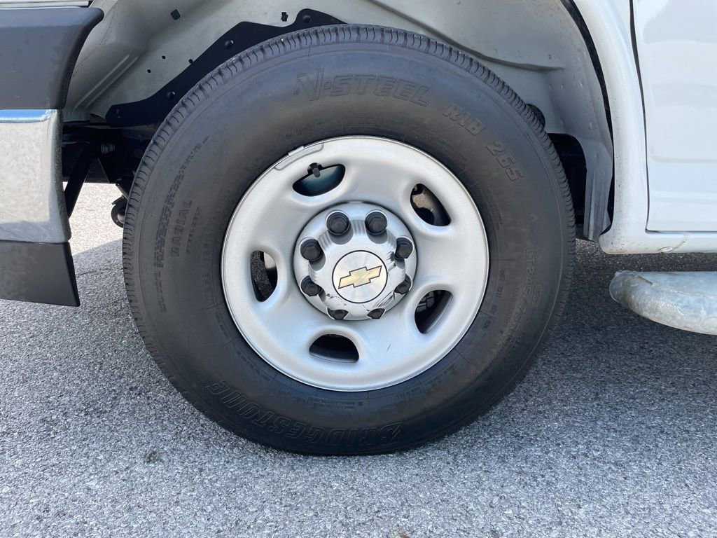 Used 2024 Chevrolet Express 2500 w/ Driver Convenience Package image 22