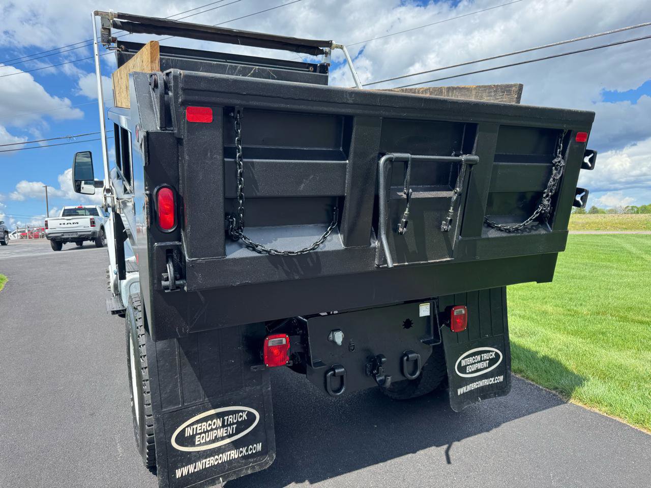 Used 2016 Ford F650 2WD Regular Cab Super Duty image 9