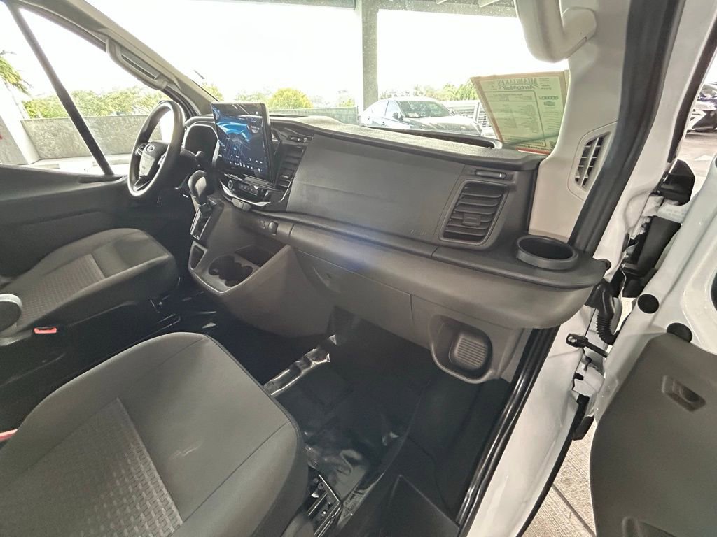 Used 2024 Ford Transit 350 XLT image 32