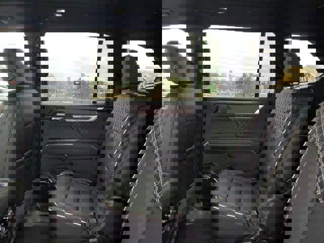 New 2026 GMC Acadia Denali w/ Super Cruise Package image 9