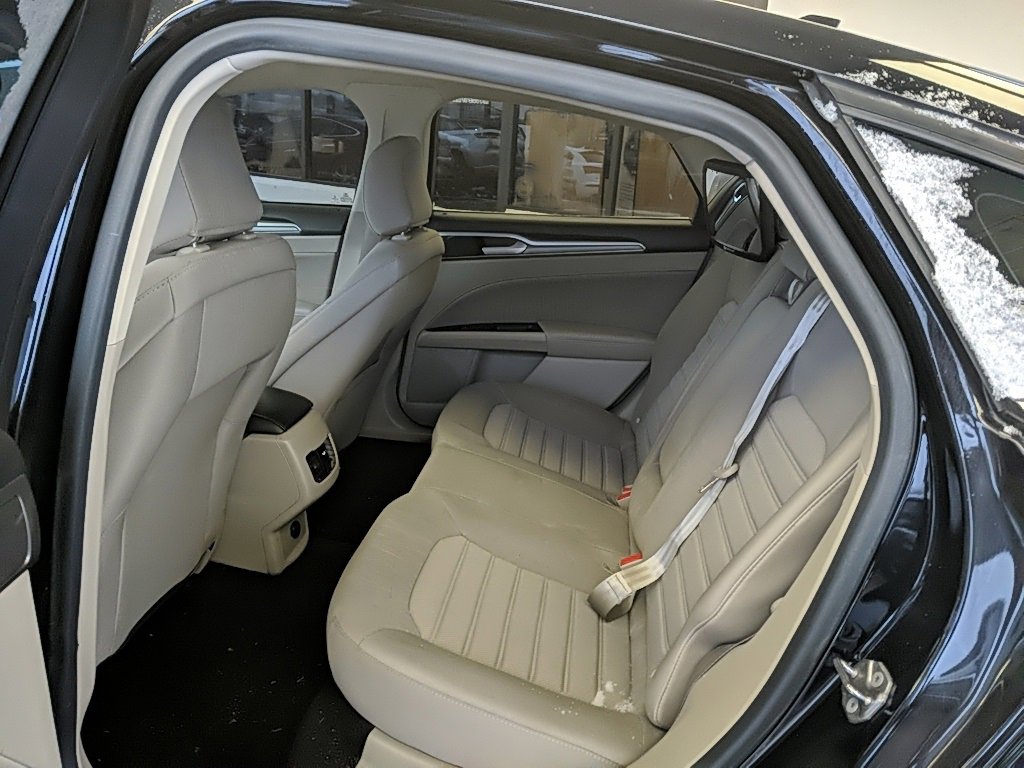 Used 2020 Ford Fusion SE image 8